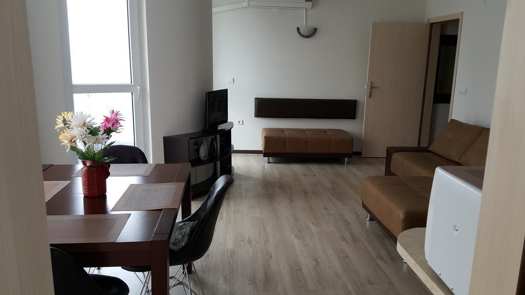 Kraybrezhna Apartment Pomorie Ngoại thất bức ảnh