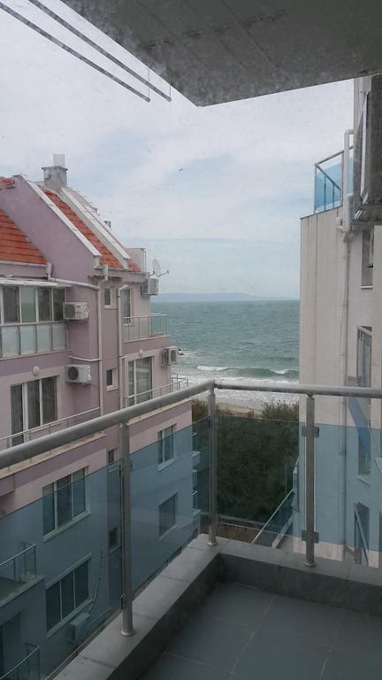Kraybrezhna Apartment Pomorie Ngoại thất bức ảnh